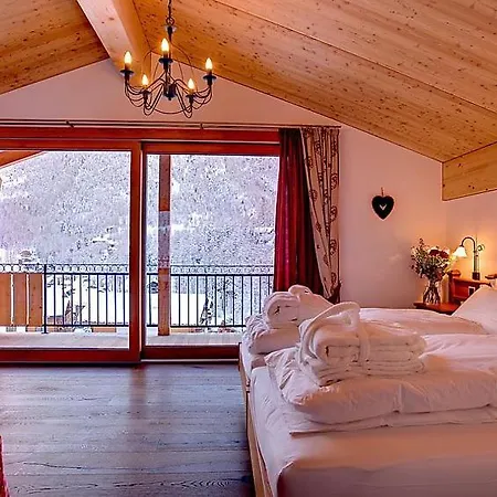 Sleeps 8 펜션 *